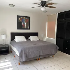 Casa Mel, Excelente Ubicacion, Seguridad , Cozumel México