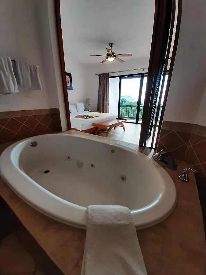 Villas Mayaluum 2BR Cozumel 0*,  México